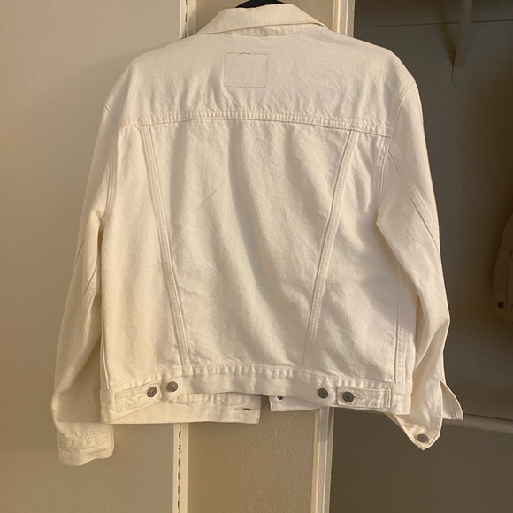 Women’s Levi’s Denim Jacket - Picture 6 of 6